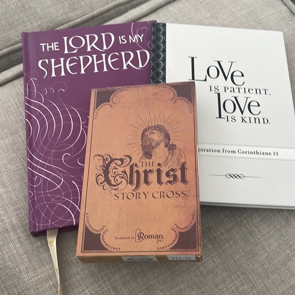 Religious books and keepsake bundle; the Christ story cross & two books gift set - Picture 1 of 7